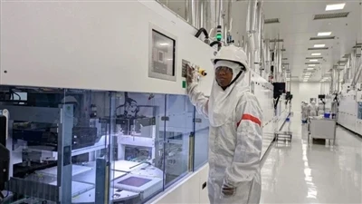 India 4,3 GW -os napelemes gyártóüzem üzembe helyezése