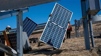 Trump aláírja az adószámlát a törvénybe, enyhítve az u . s . tiszta energiaág...